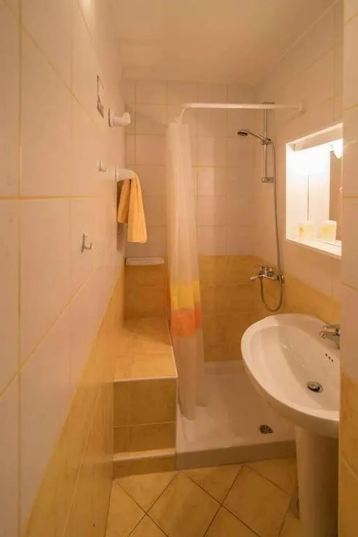 Greta Apartment Vrbnik  0*, Vrbnik (Primorje-Gorski Kotar)