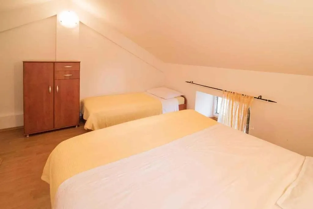 Greta Apartment Vrbnik  Croatia