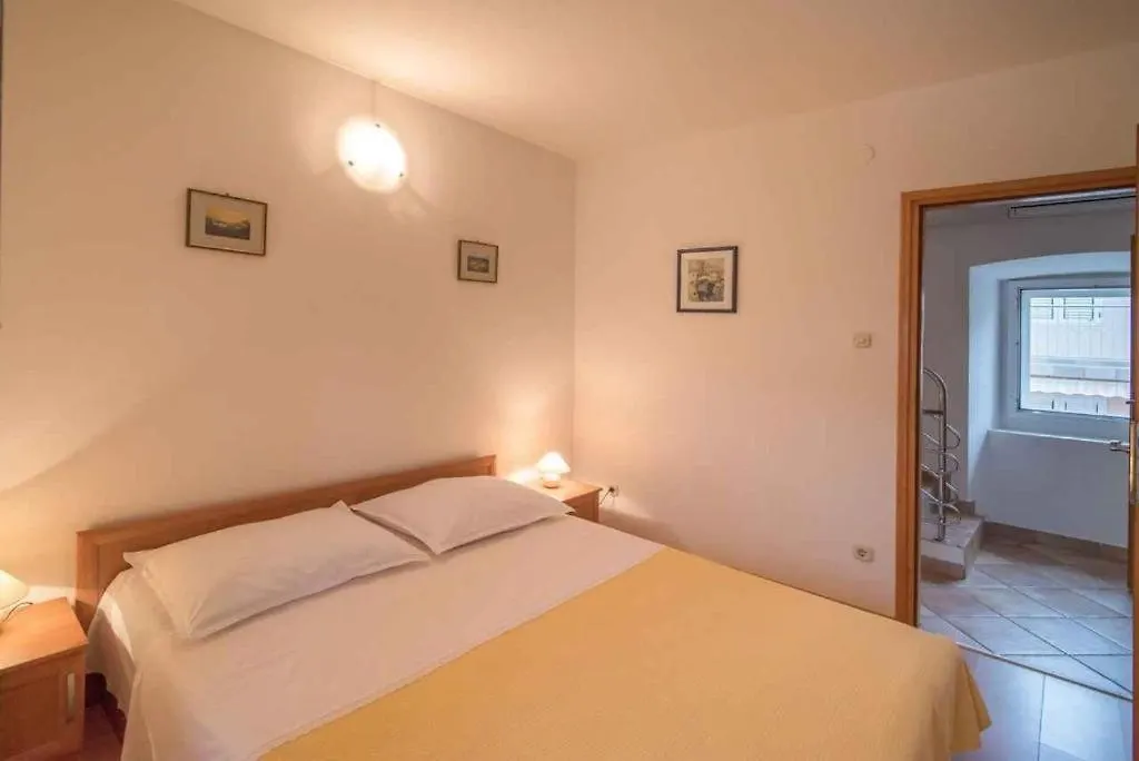 Greta Apartment Vrbnik  Croatia