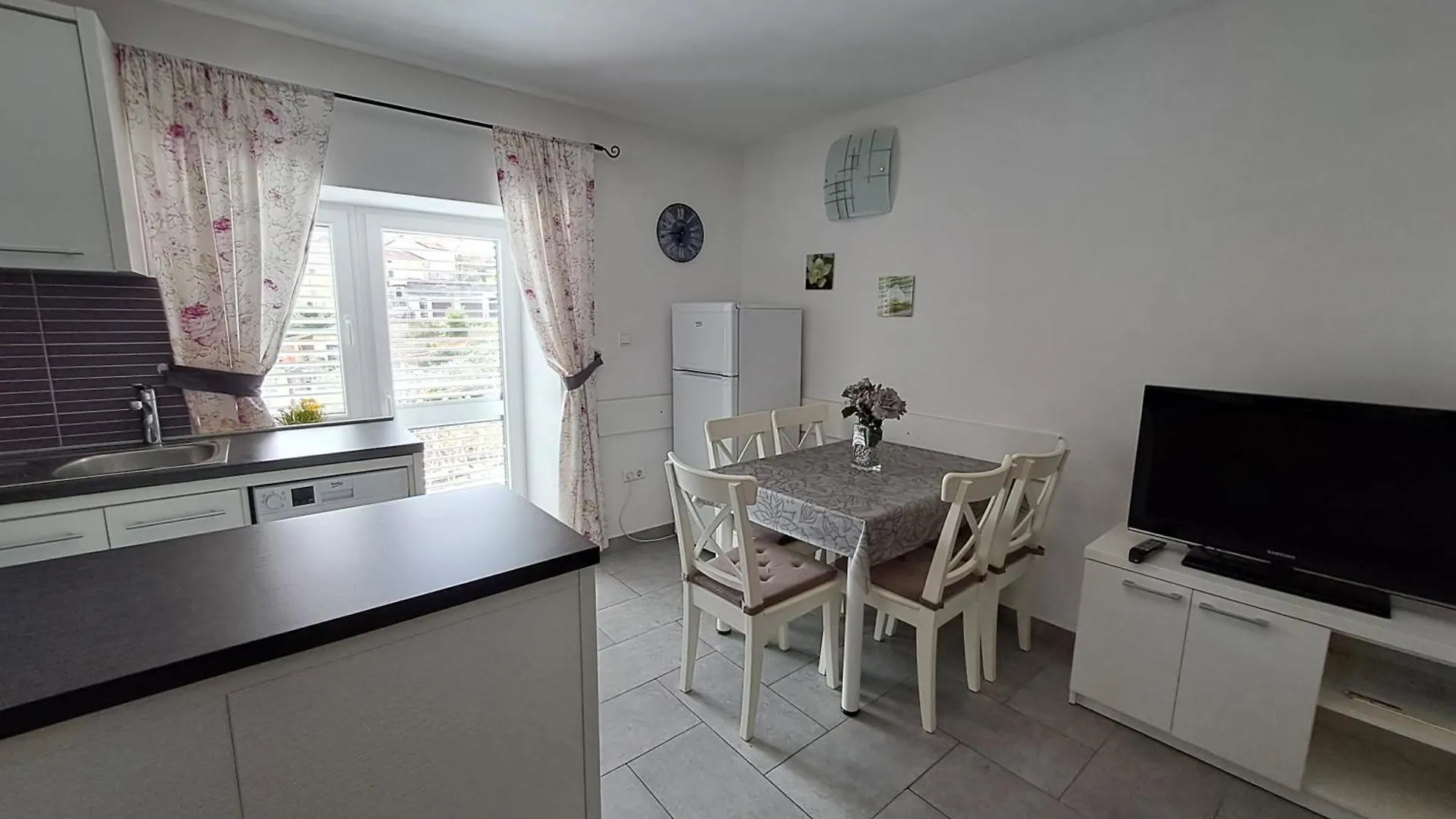 Greta Apartment Vrbnik  Croatia