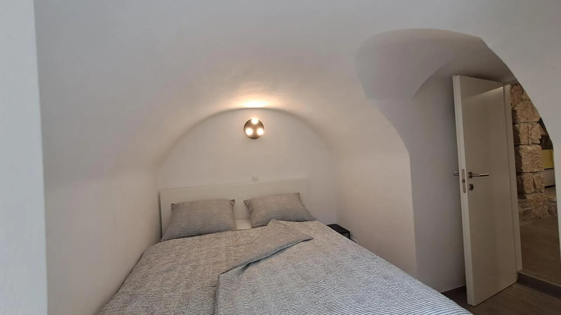 Greta Apartment Vrbnik  0*, Vrbnik (Primorje-Gorski Kotar)
