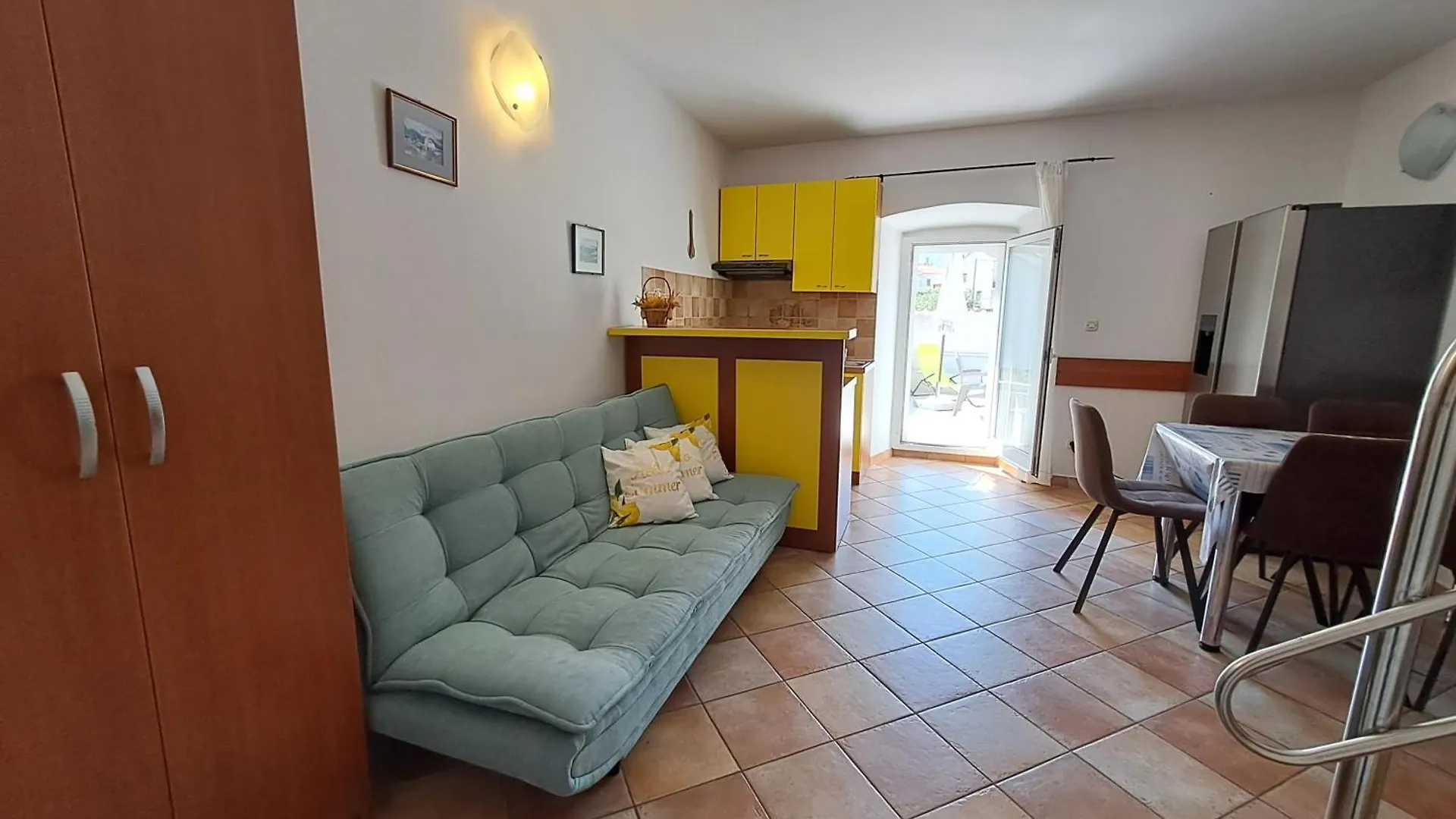 Greta Apartment Vrbnik  Croatia
